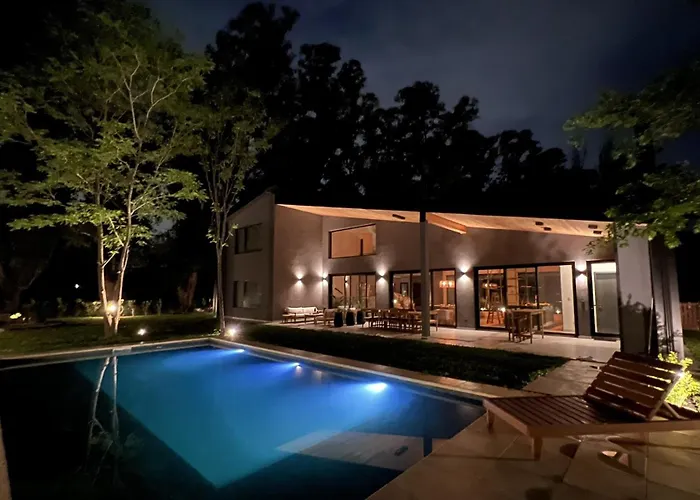 Rentup - Diseno Exclusivo Espacios Unicos Tessalia Casa Polo