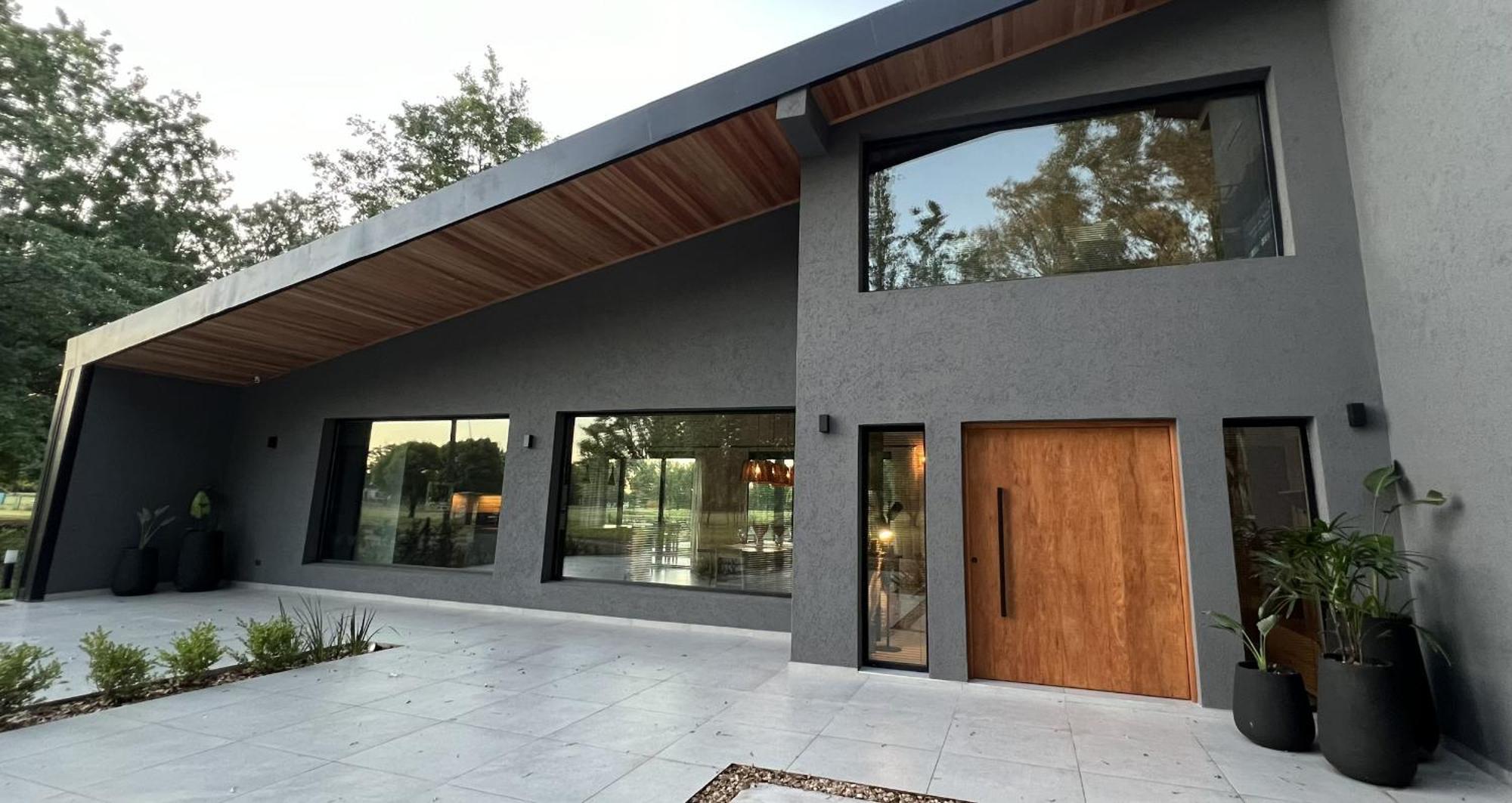 Rentup - Diseno Exclusivo Espacios Unicos Tessalia Casa Polo *